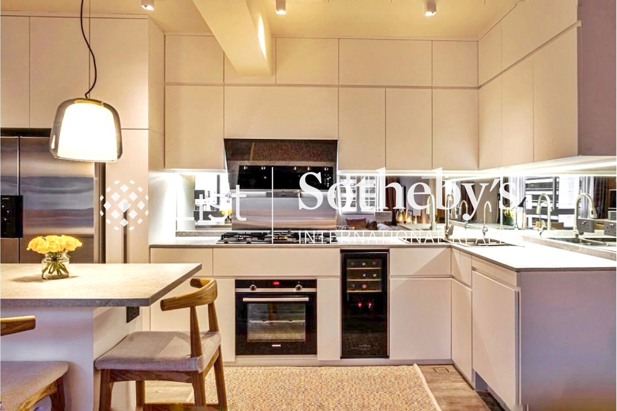 Hing Hon Building 興漢大廈 | Open Kitchen