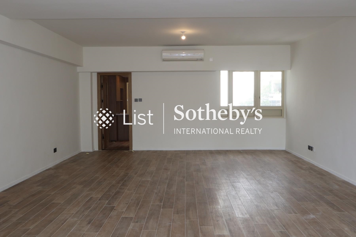 St. Joan Court 勝宗大廈 | Living and Dining Room