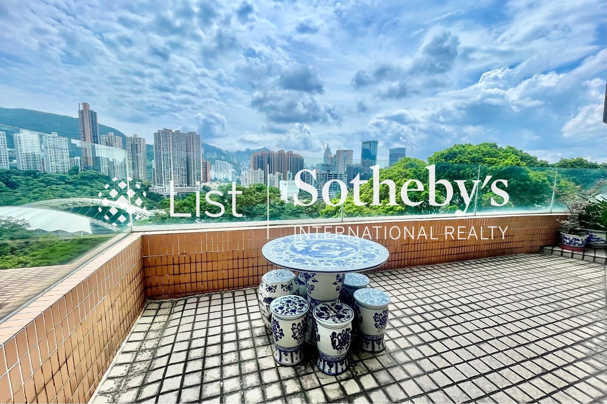 Scenic Lodge 怡晴軒 | Private Terrace off Living Room