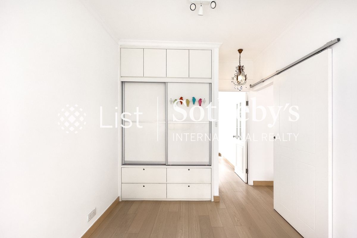 Elegant Court 華苑 | Master Bedroom