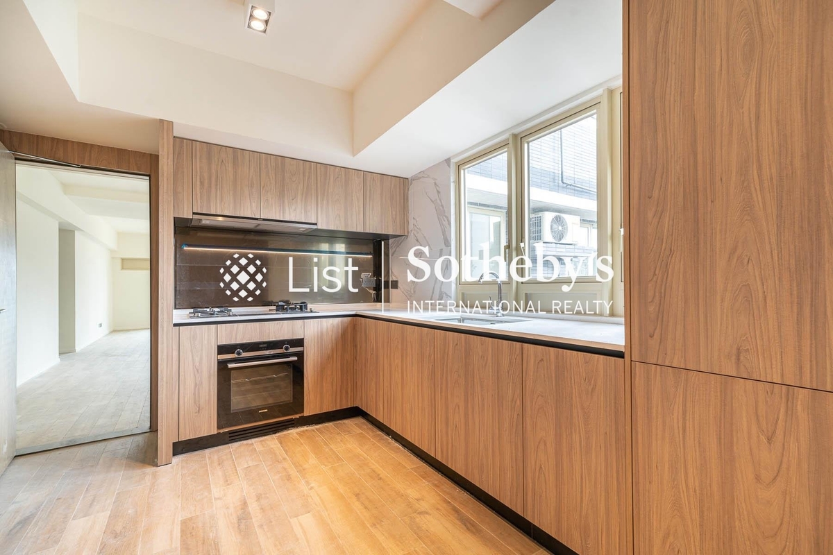 St. Joan Court 胜宗大厦 | Kitchen