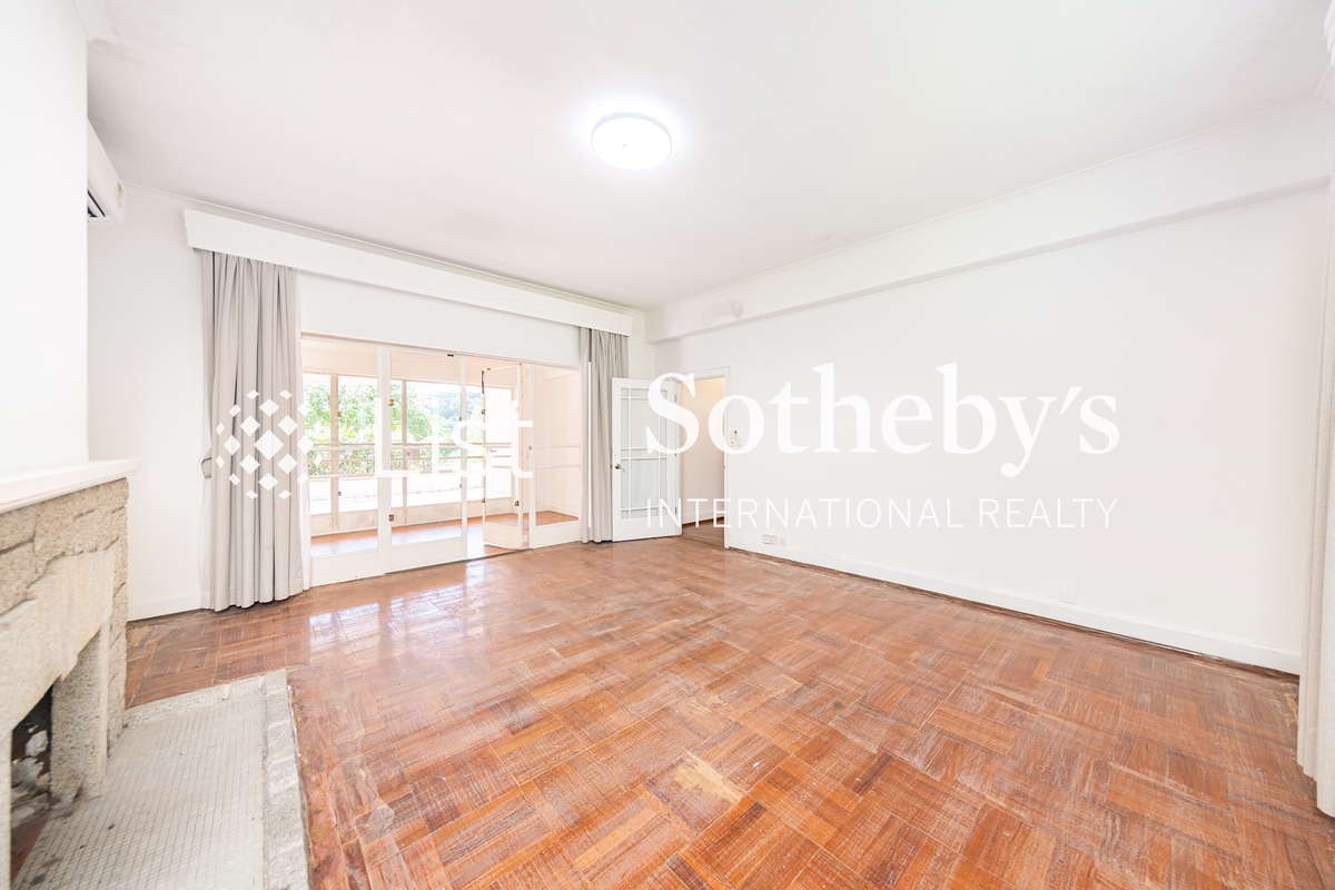 Customs Pass 飛鵝山莊 | Dining Room