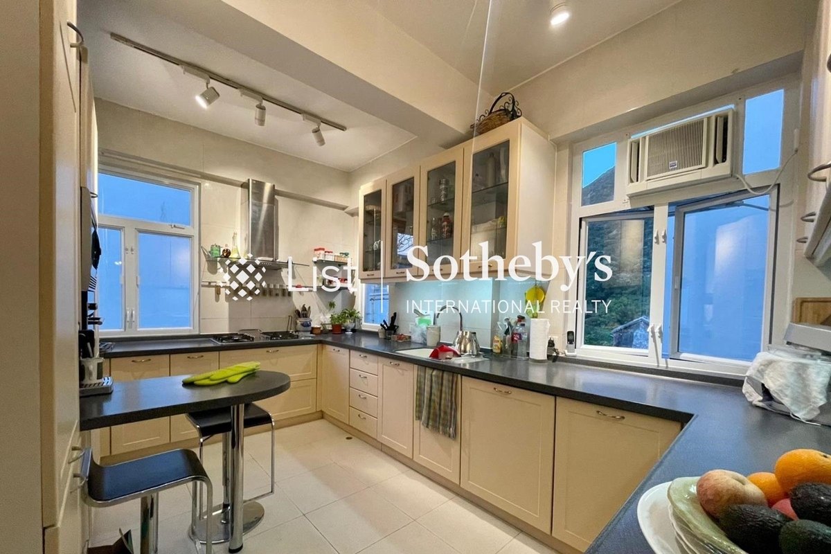 Glamour Court 華麗閣 | Kitchen