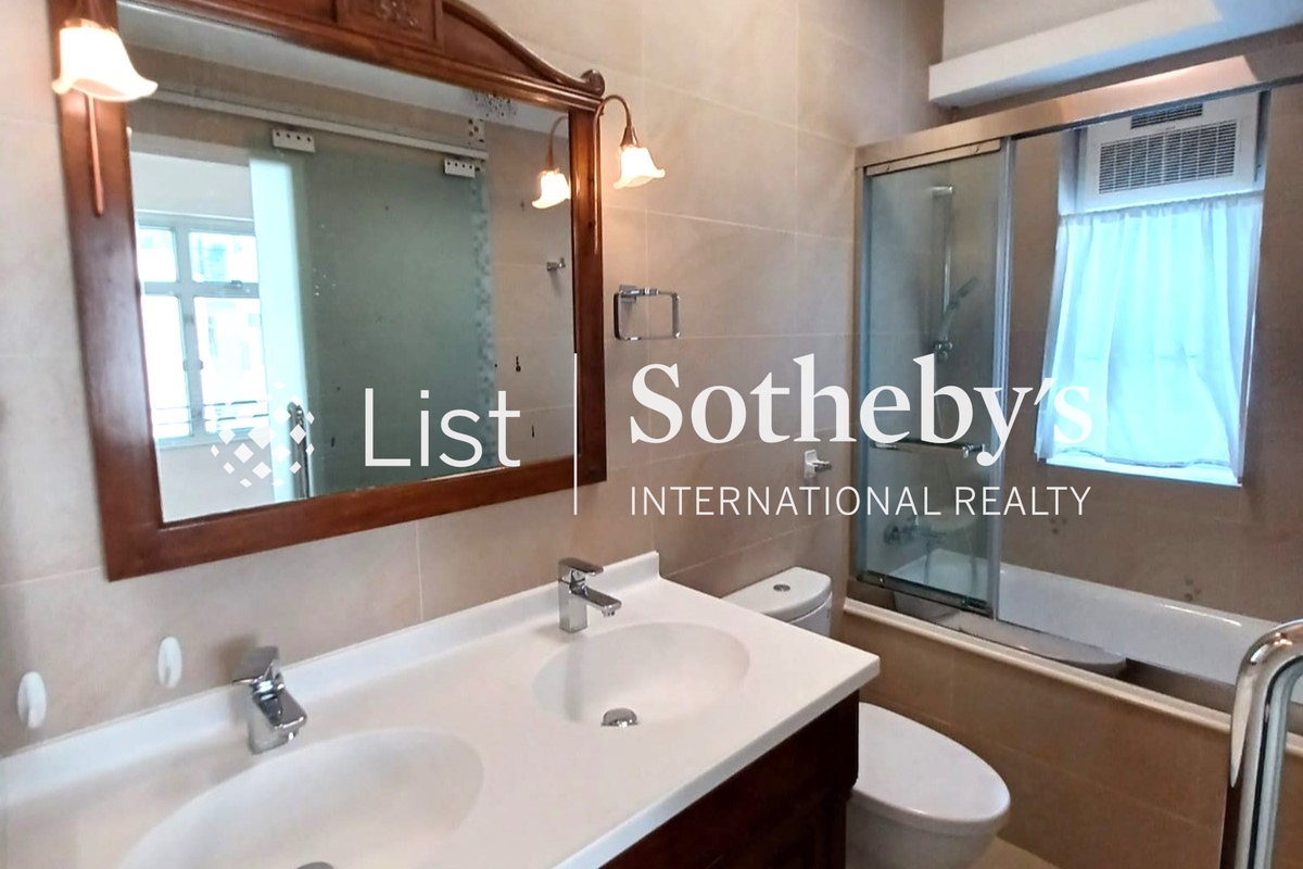 Chesterfield Mansion 東寧大廈 | Master Bathroom