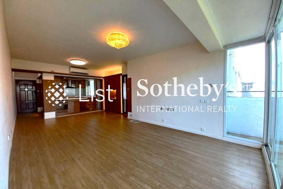 Chesterfield Mansion 東寧大廈 | Living and Dining Room