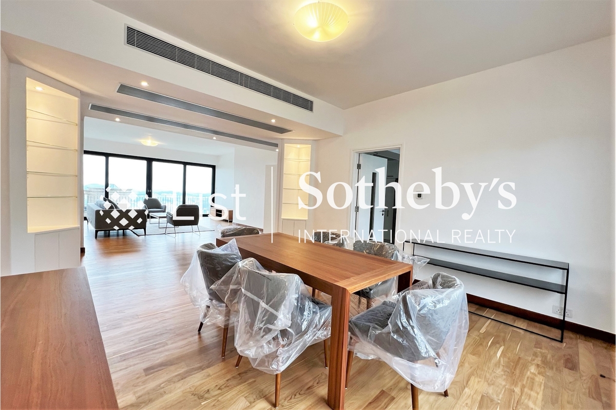 Undercliff 種植道47-49號 | Living and Dining Room