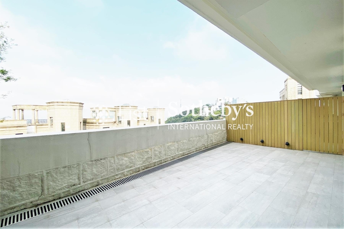 Undercliff 種植道47-49號 | Private Terrace off Corridor