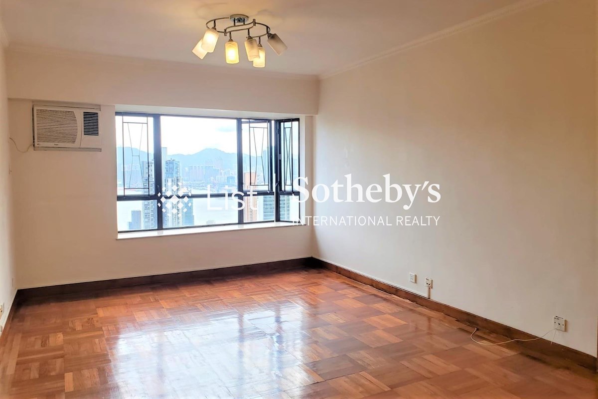 Skylight Tower 嘉麗苑 | Living Area