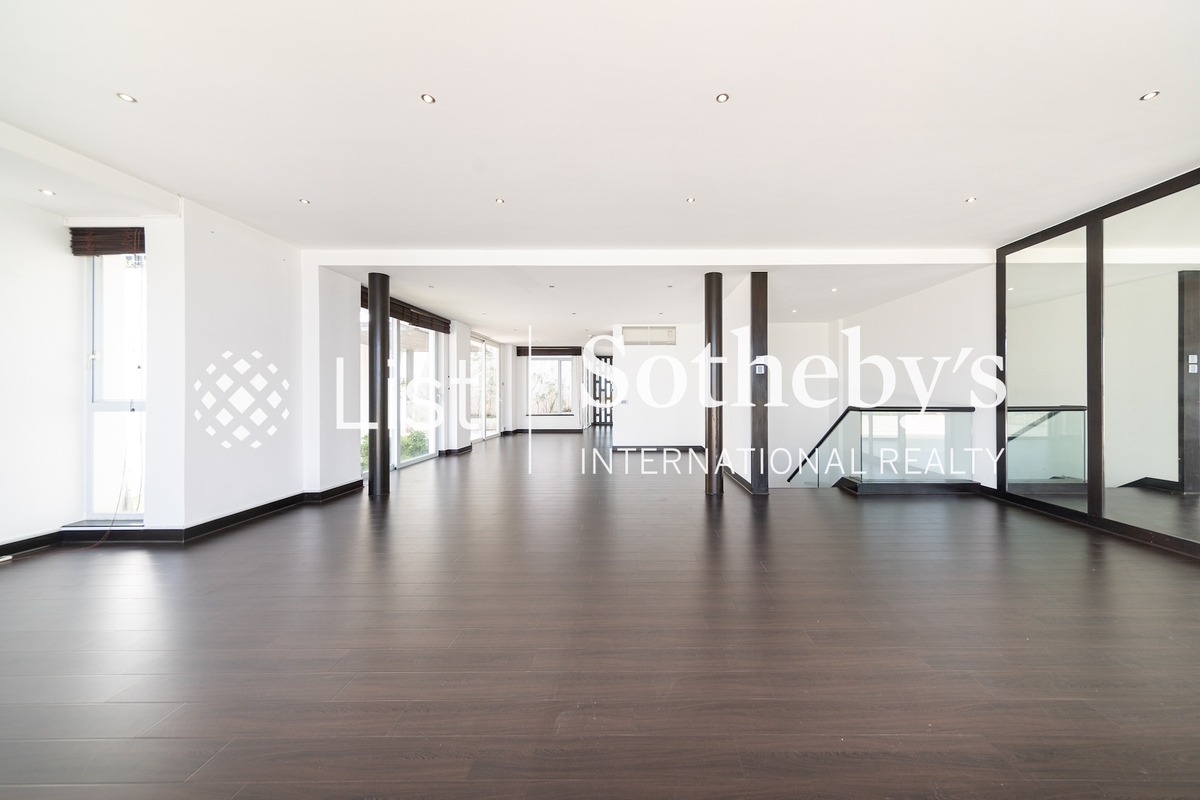 Dragon Lake Villa 龍湖別墅 | Living Room 