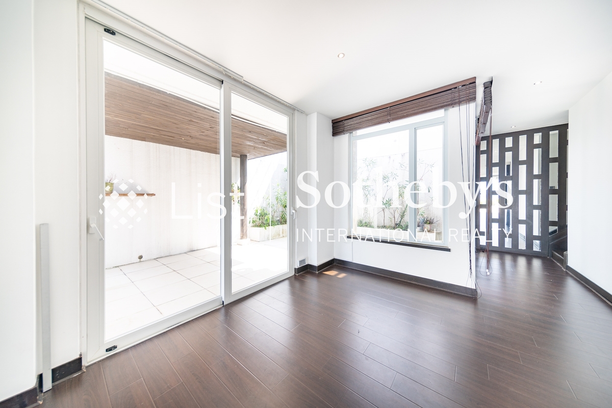 Dragon Lake Villa 龍湖別墅 | Dining Room