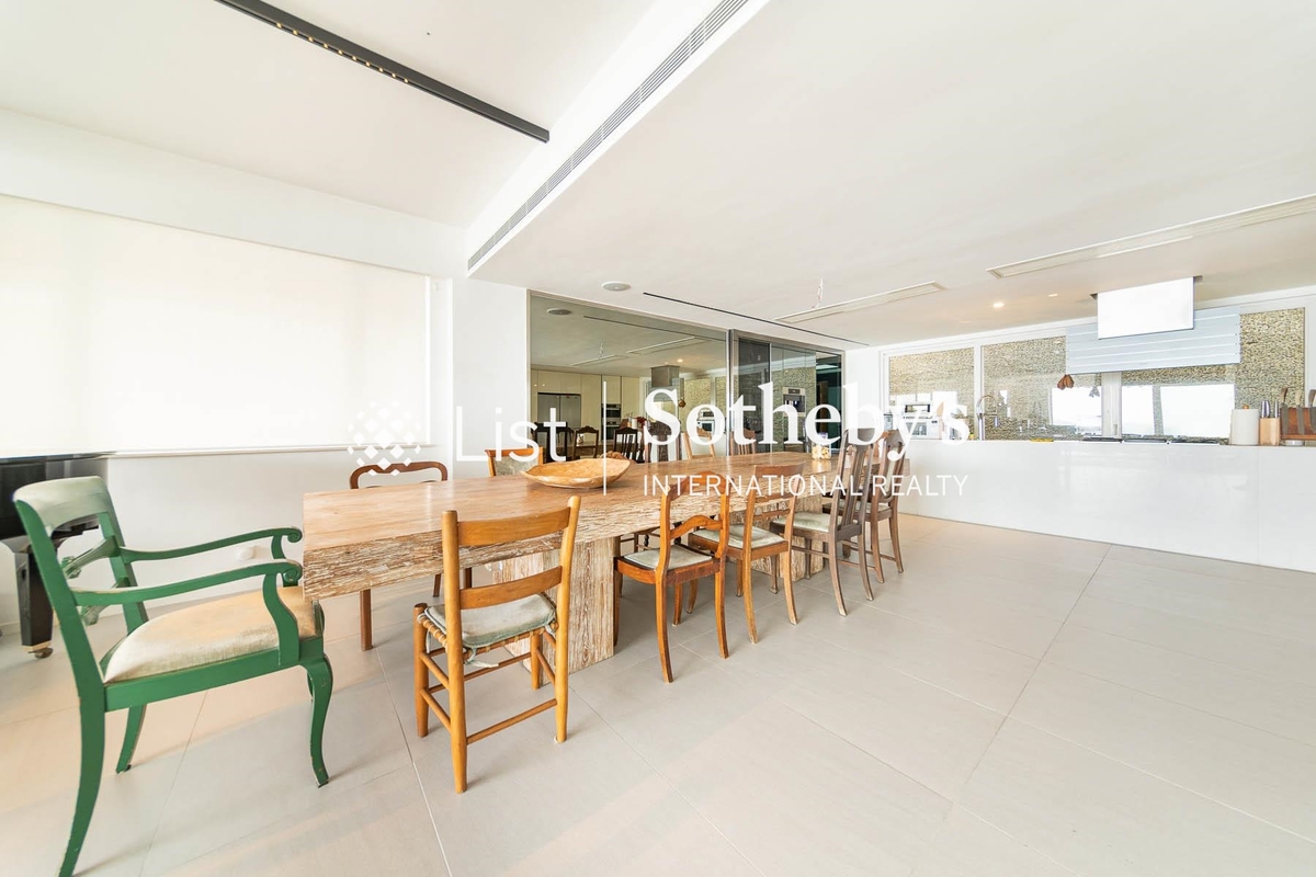 Dragon Lake Villa 龍湖別墅 | Living and Dining Room