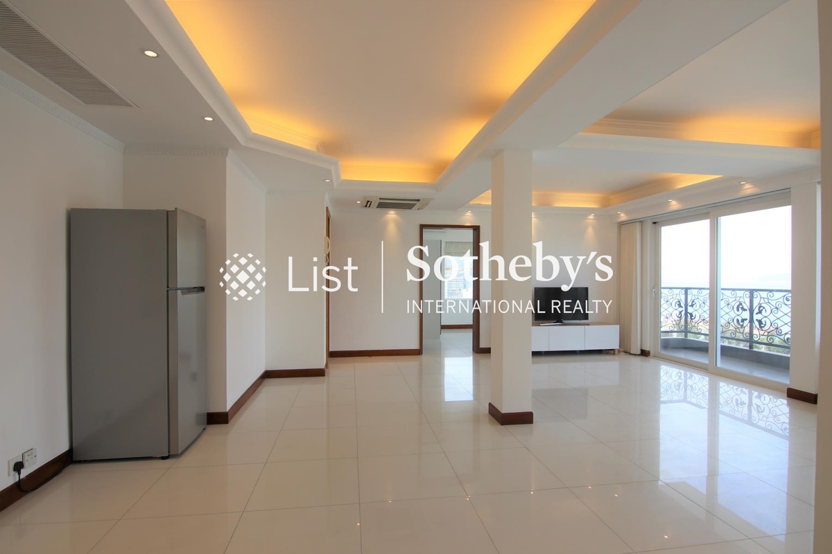 Riviera Mansion 海濱大廈 | Living and Dining Room