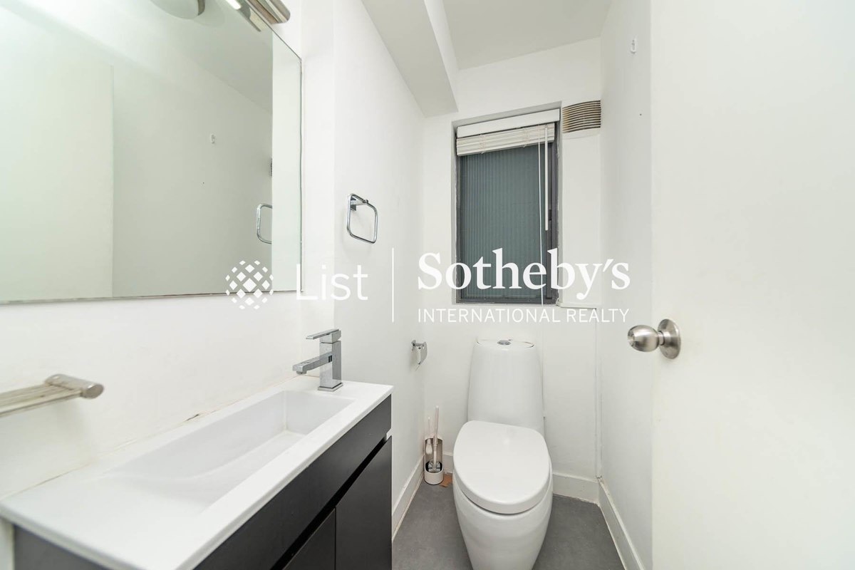 No. 70 Che Keng Tuk Road 輋徑篤路 70號 | Guest Powder Room