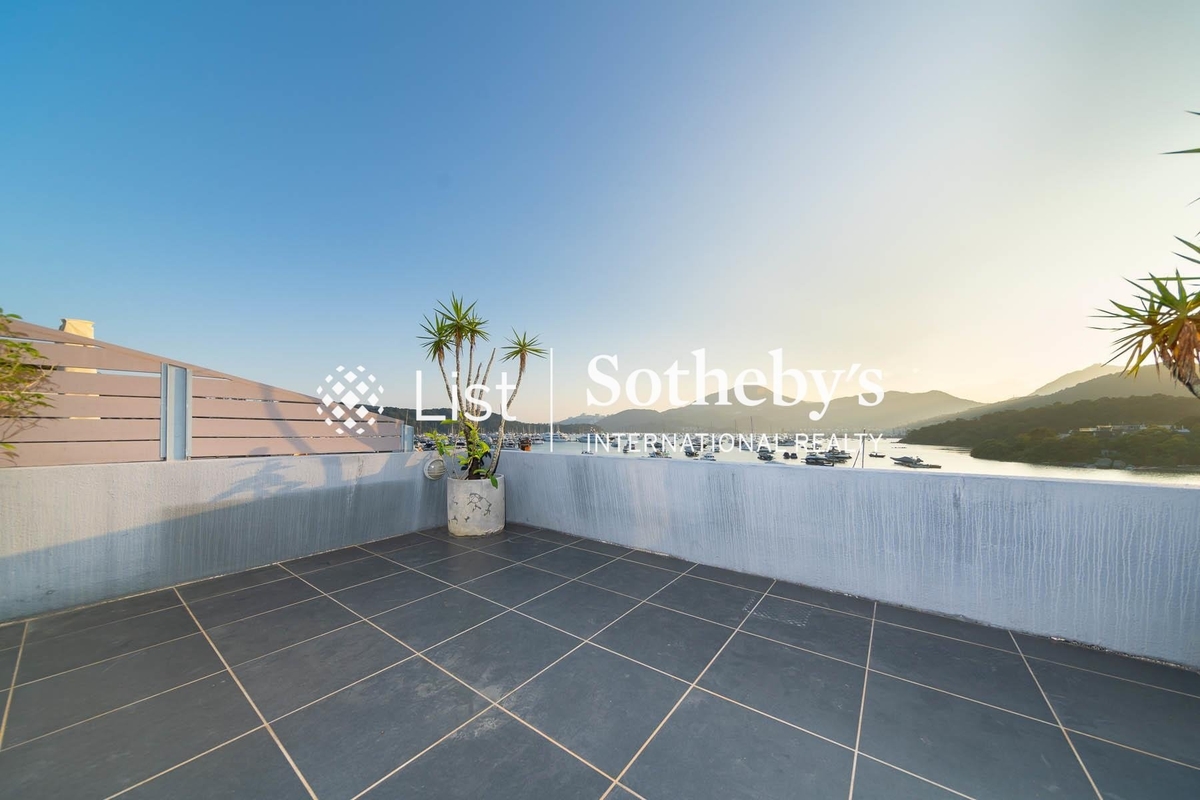 No. 70 Che Keng Tuk Road 輋徑篤路 70號 | Private Roof Terrace