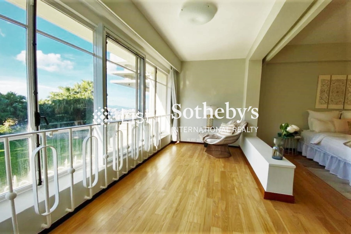 Fung Shui 風水 | Private Terrace off Second En-suite Bedroom