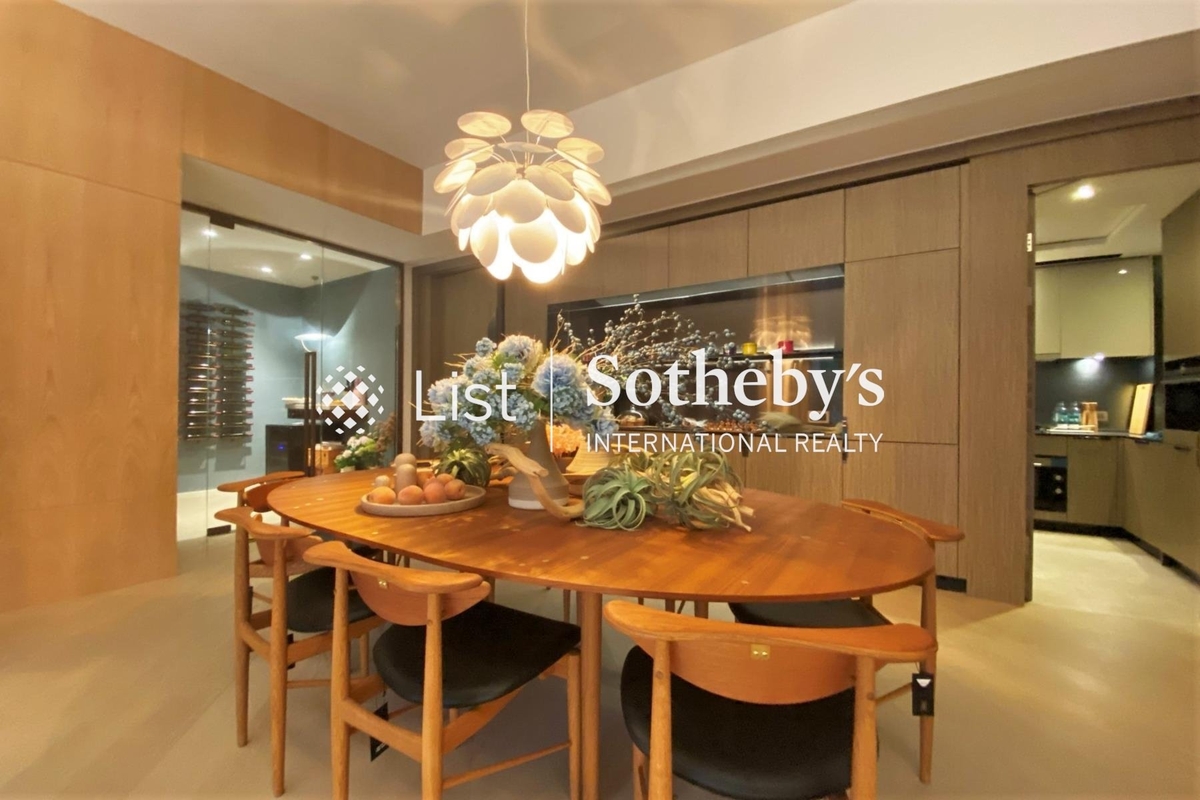 Mount Pavilia 傲瀧 | Living and Dining Room