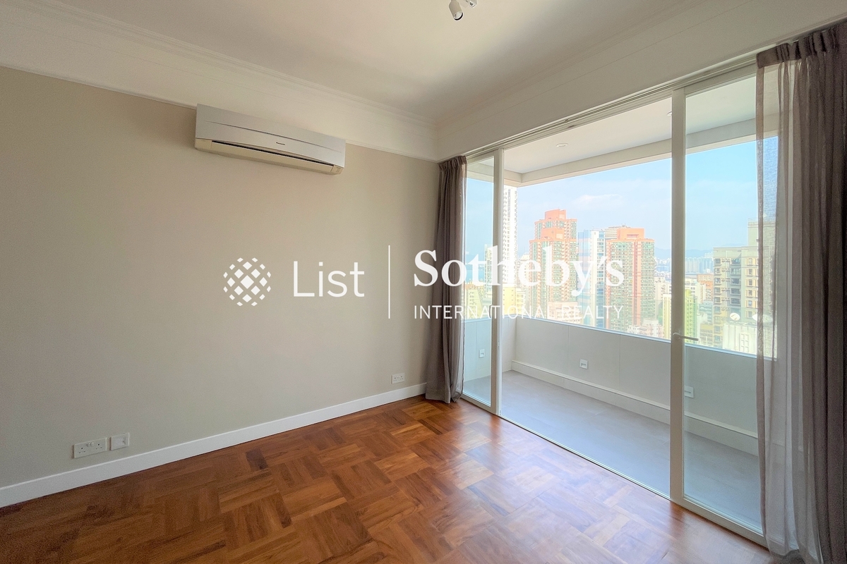 Winner Court 榮華閣 | Living and Dining Room