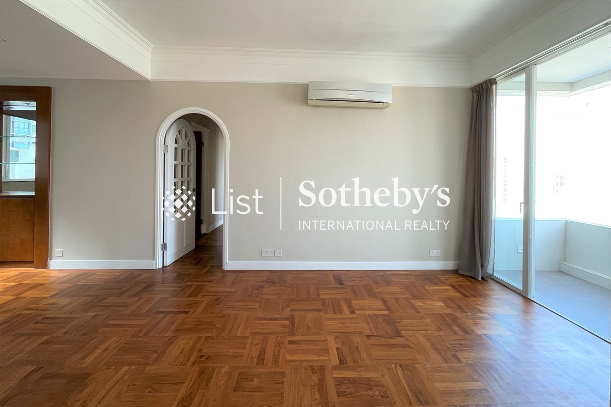 Winner Court 榮華閣 | Living and Dining Room