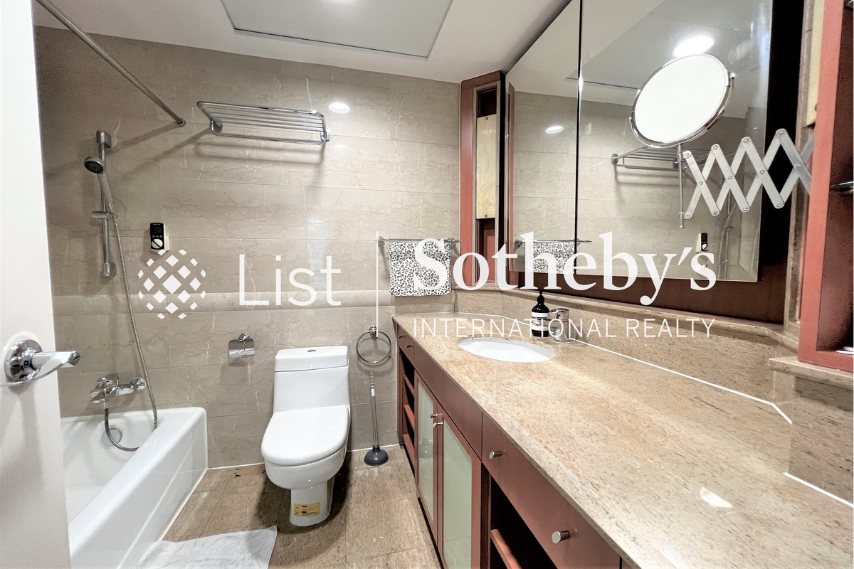 Royal Peninsula 半岛豪庭 | Master Bathroom