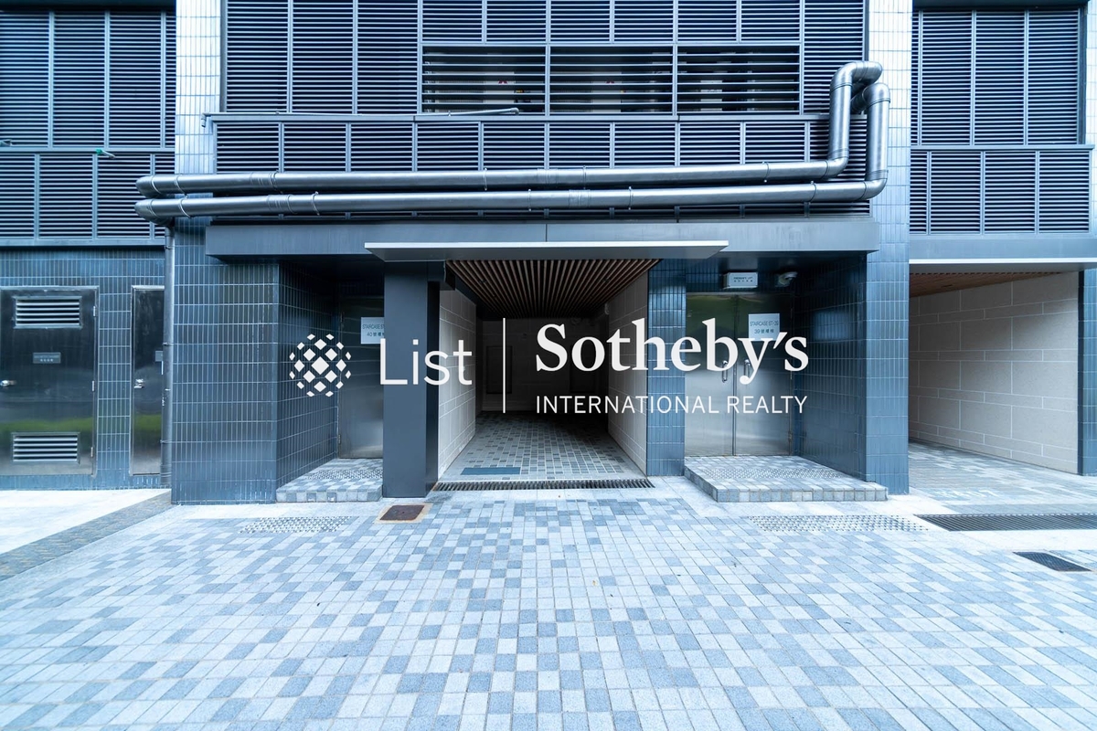 Double Cove 迎海 | Two Private Carparks