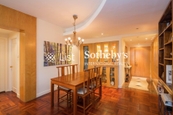 Kingsfield Garden 康輝園 | Dining Area