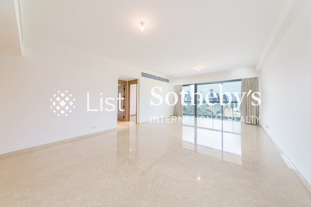 Central Peak 司徒拔道18號 | Living and Dining Room