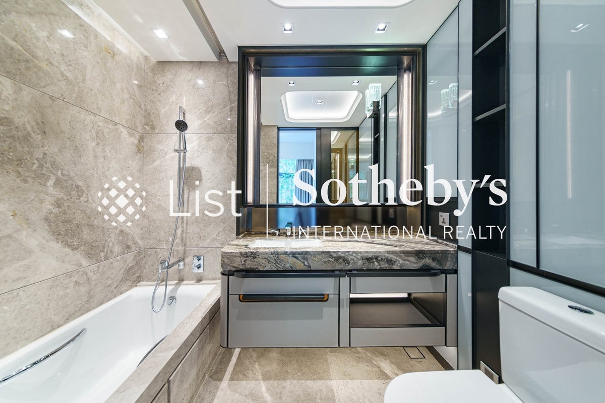 Central Peak 司徒拔道18號 | Second En-suite Bathroom
