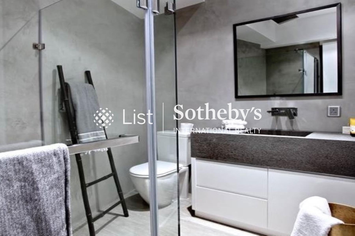 42-44 Robinson Road 羅便臣道42-44號 | Second En-suite Bathroom