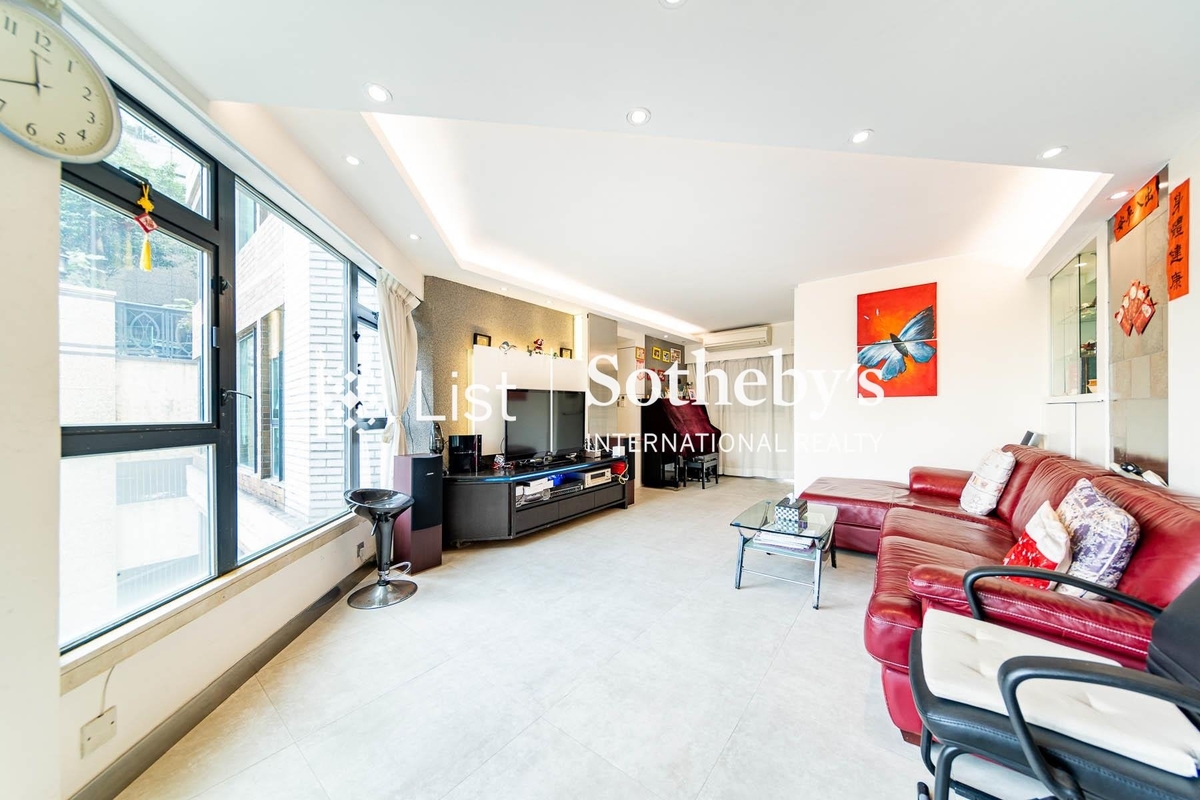 Dragon View 御龍居 | Living and Dining Room