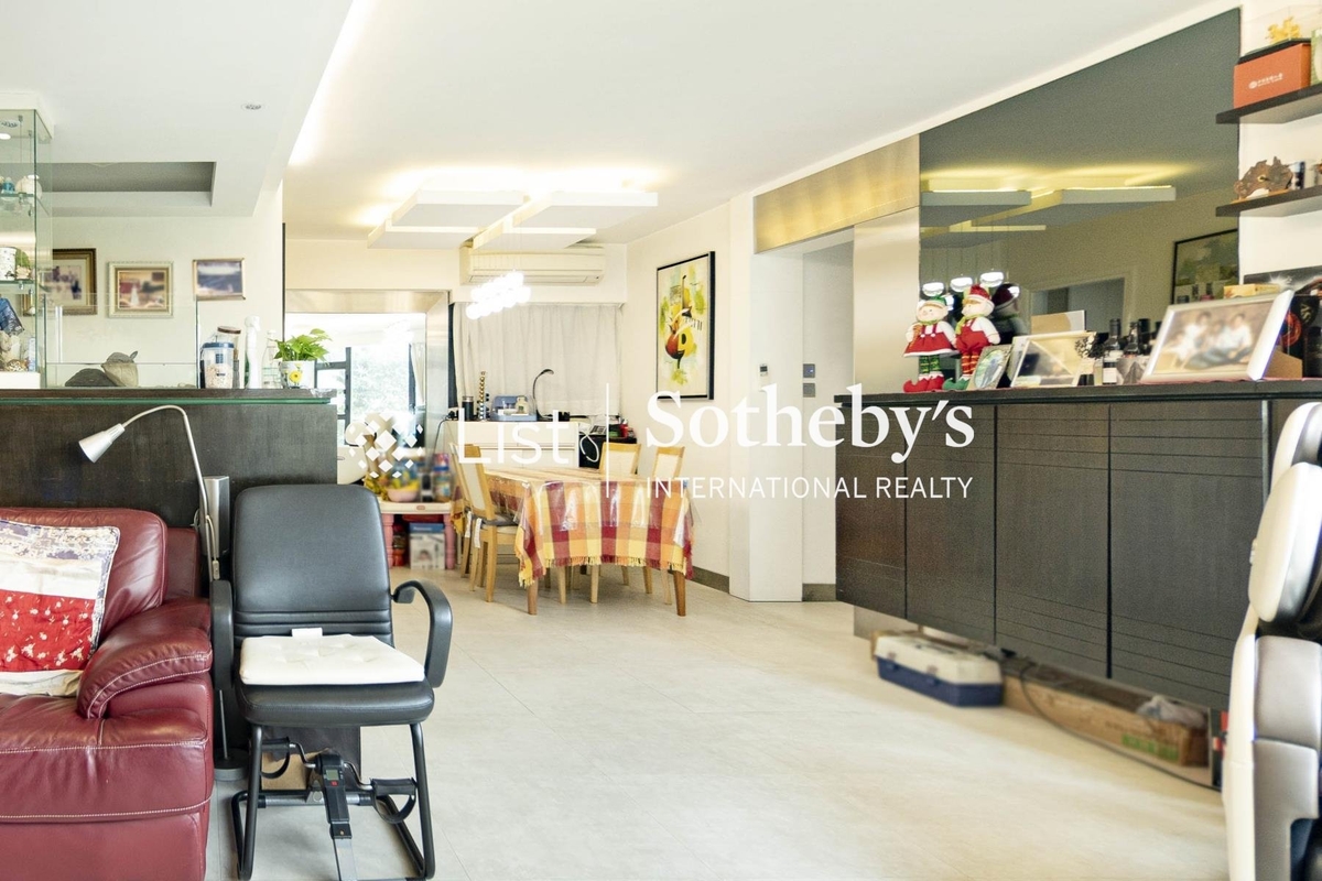 Dragon View 御龍居 | Living and Dining Room