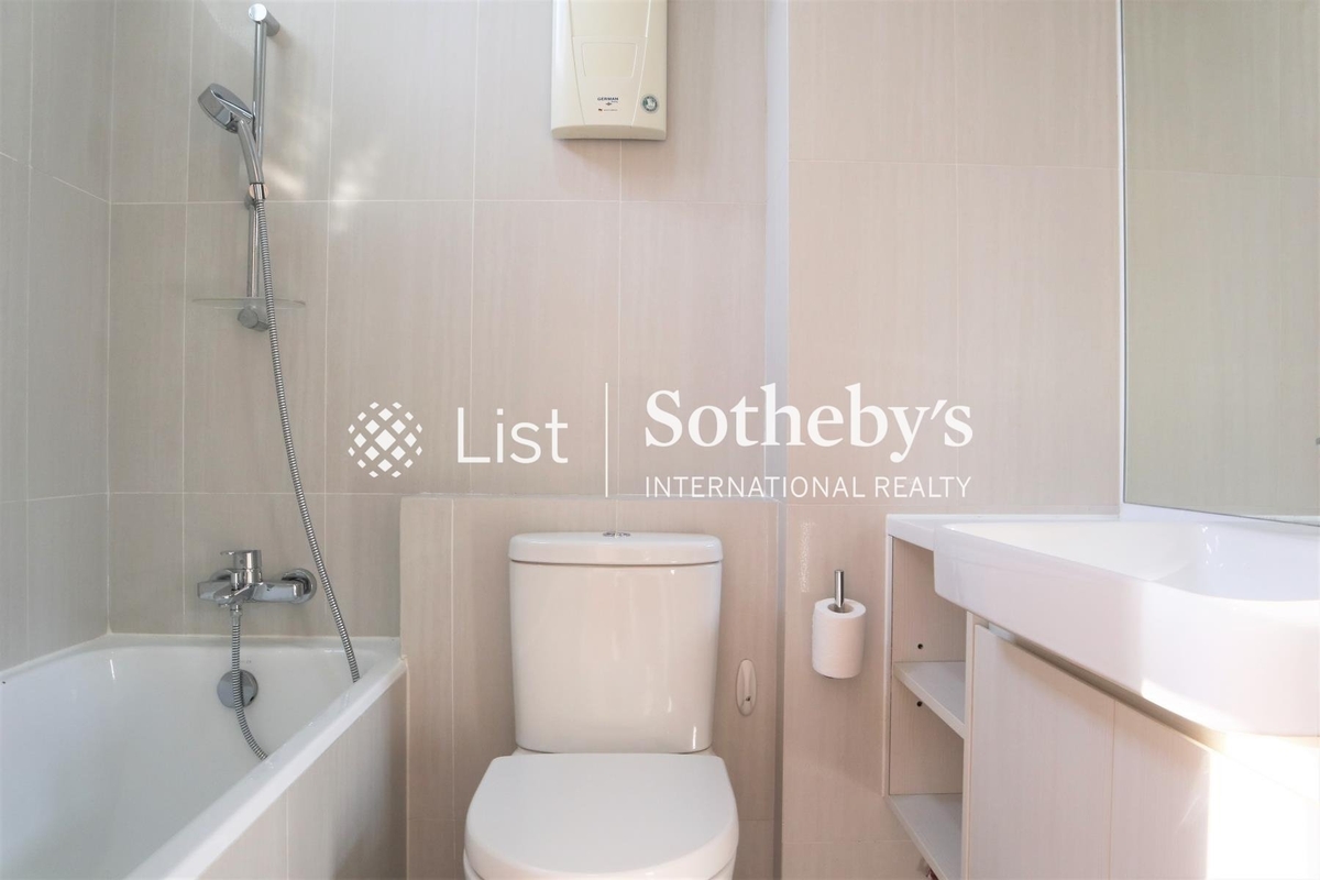 Ruby Chalet 寶石小築 | Master Bathroom