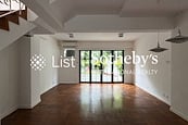 Ruby Chalet 宝石小筑 | Living and Dining Room