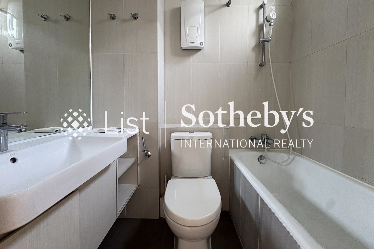 Ruby Chalet 寶石小築 | Master Bathroom