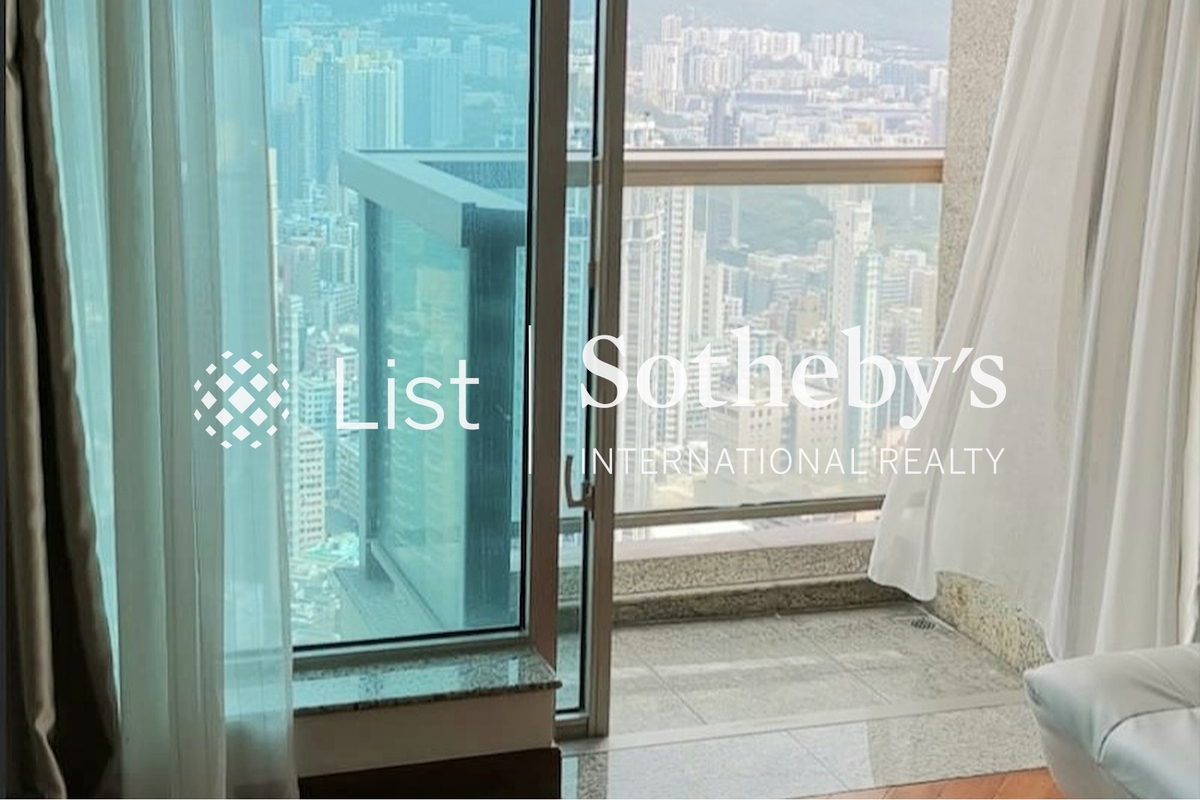 The Hermitage 帝峰‧皇殿 | Balcony off Living and Dining Room