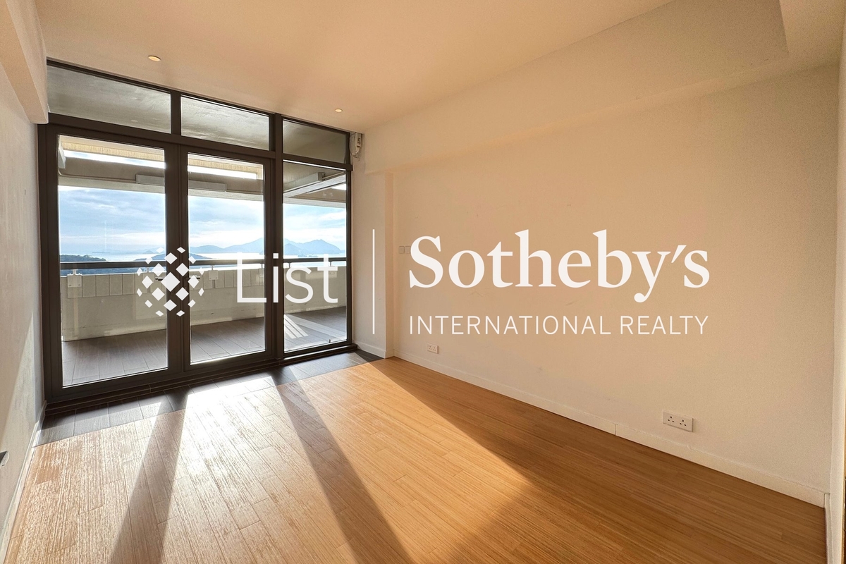 The Cove 赫蘭道4號 | Third Bedroom