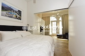 Hollywood Road 荷李活道 | Master Bedroom on 5th Floor