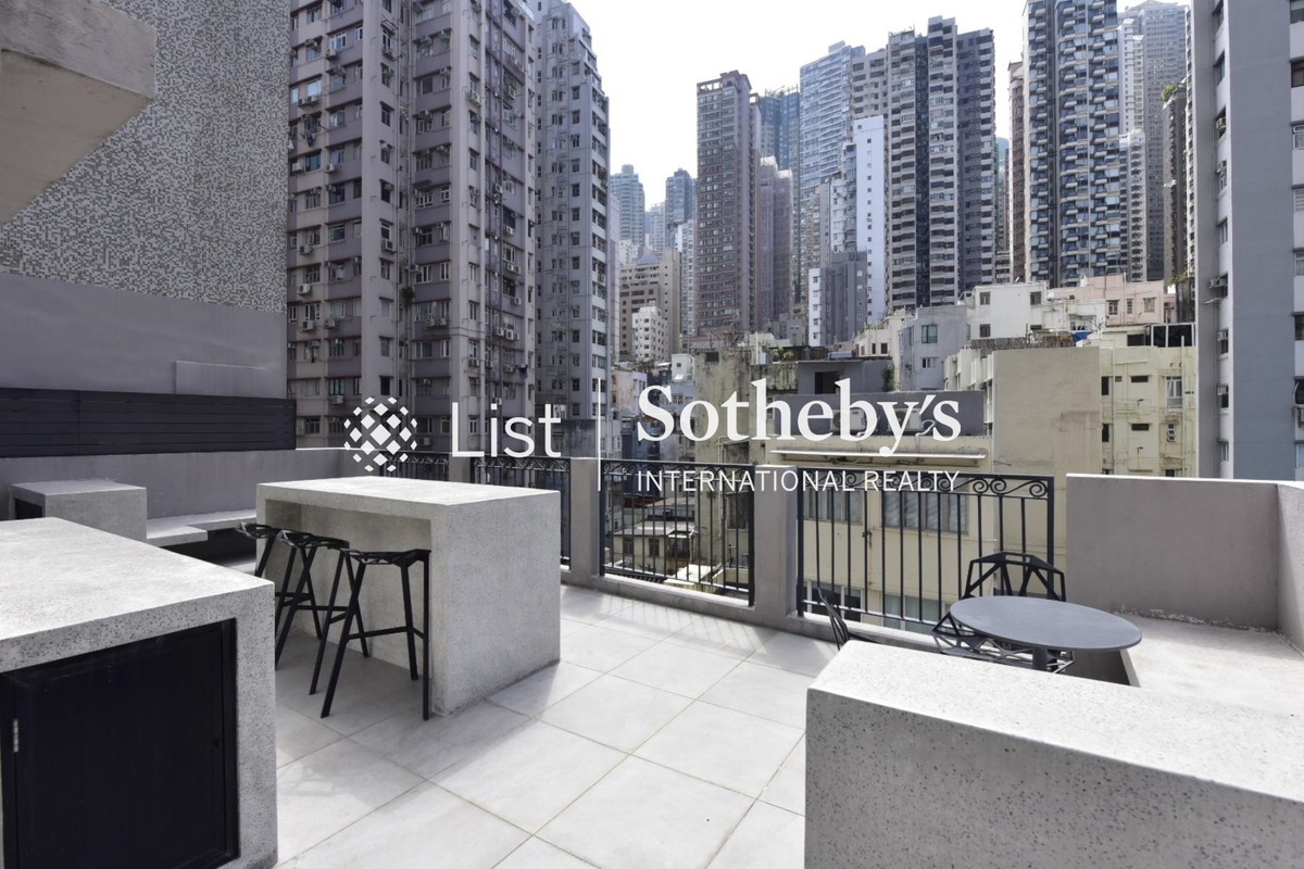 Hollywood Road 荷李活道 | Private Roof Terrace
