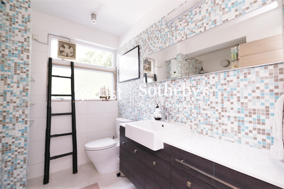 Hebe Villa 白沙灣花園 | Guest Bathroom