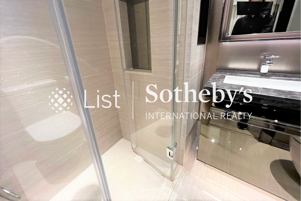 Cullinan West 匯璽 | Master Bathroom