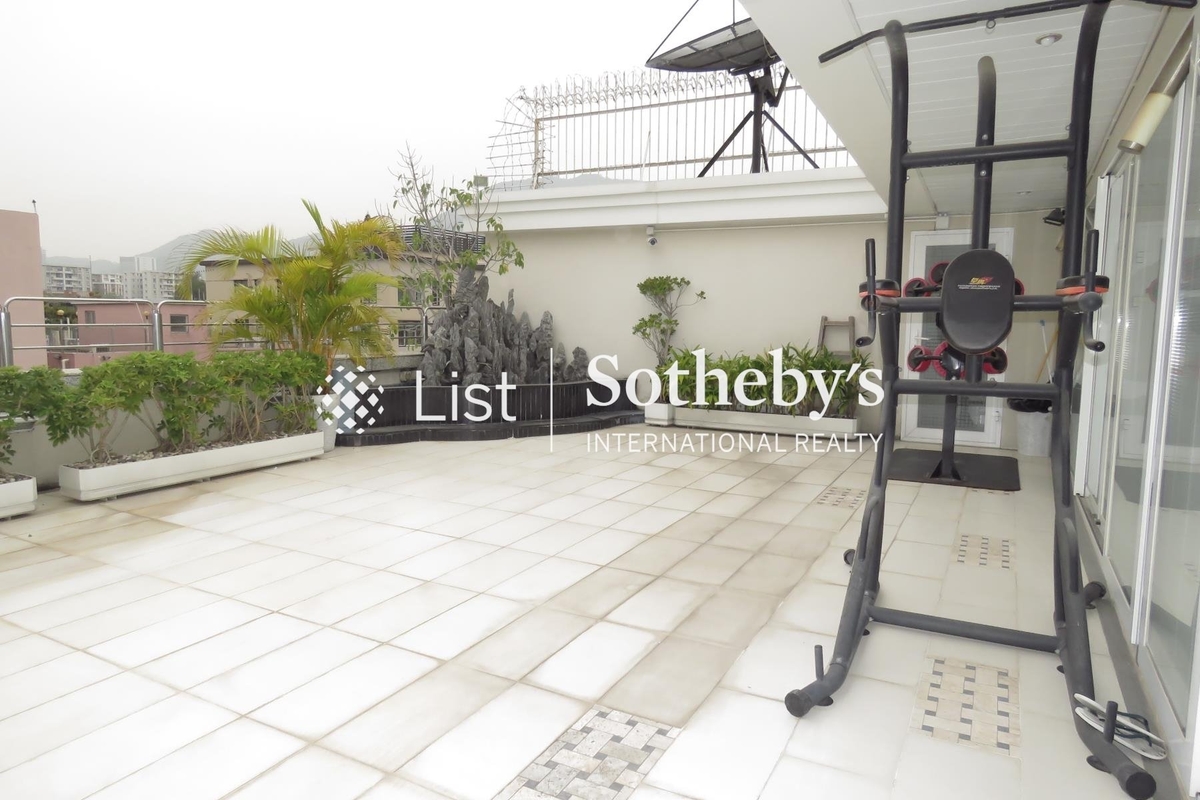 Cambridge Road 劍橋道 | Private Terrace off Family Room