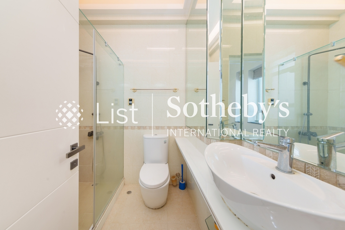 Cambridge Road 劍橋道 | Guest Bathroom
