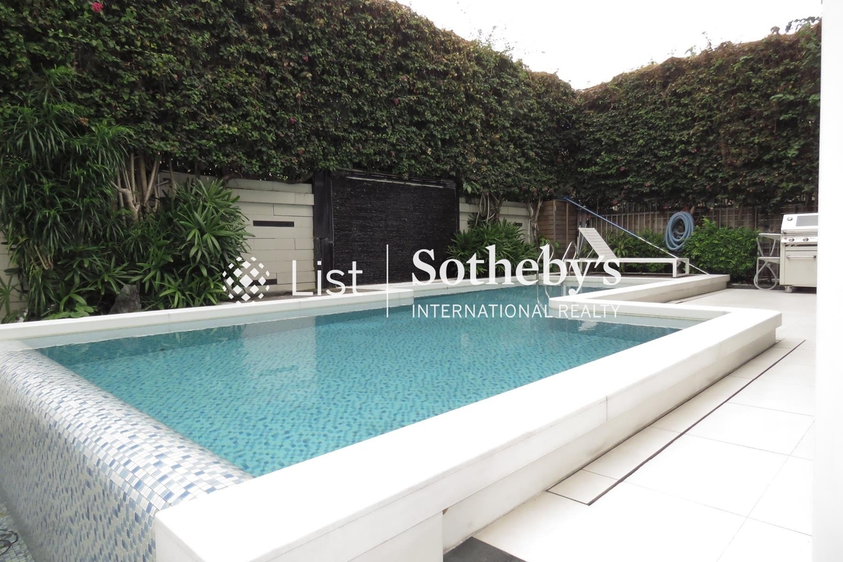 Cambridge Road 劍橋道 | Private Swimming Pool off Living and Dining Room