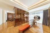 Cambridge Road 劍橋道 | Dressing Area in Master Bedroom 