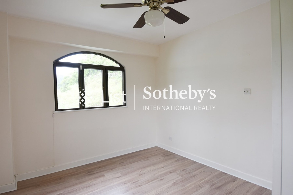 Celestial Villa 秀麗苑 | Third Bedroom