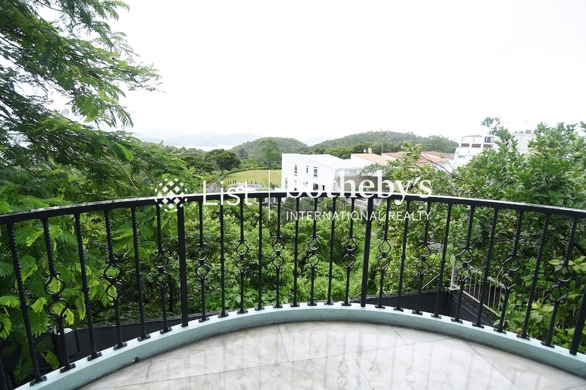 Celestial Villa 秀麗苑 | Balcony off Master Bedroom