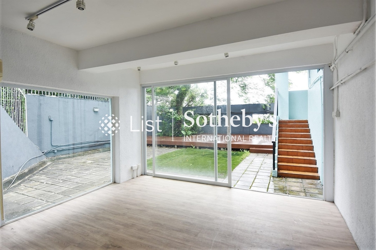 Celestial Villa 秀麗苑 | Private Garden off Study Room