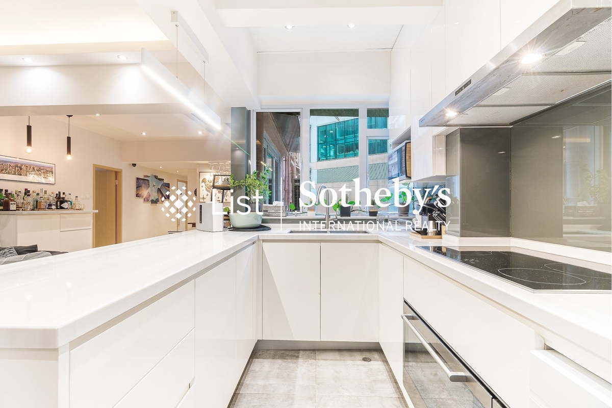 Kam Kin Mansion 金堅大廈 | Open Kitchen