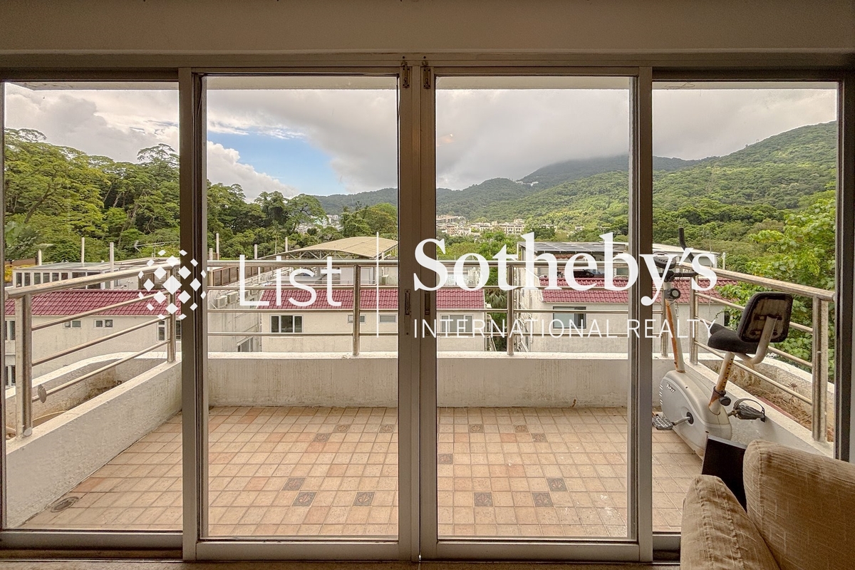 Venice Villa 柏濤軒 | Balcony off Master Bedroom