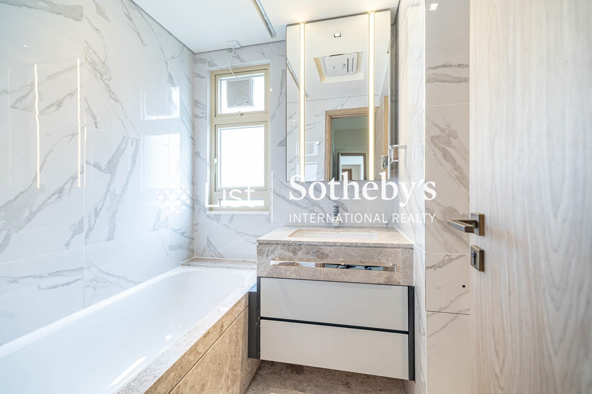 St. Joan Court 勝宗大廈 | Guest Bathroom