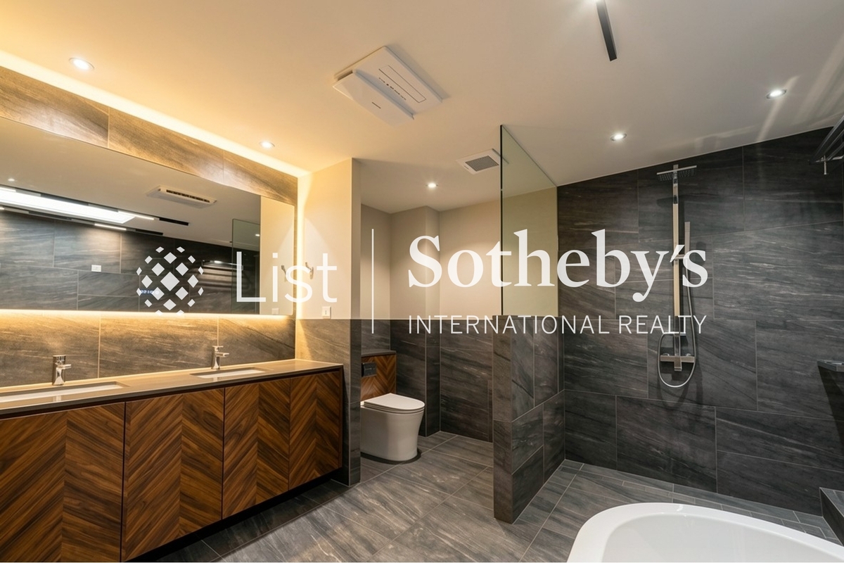 The Portofino 栢濤灣 | Master Bathroom
